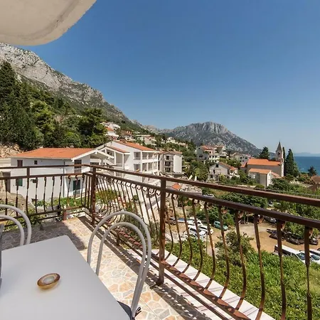 아파트 By The Sea Brist, Makarska - 6867 *